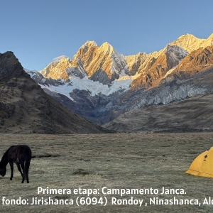 1ª etapa: Campamento Janca. Al fondo: Jirishanca (6094) Rondoy, Ninashanca, Alcay...